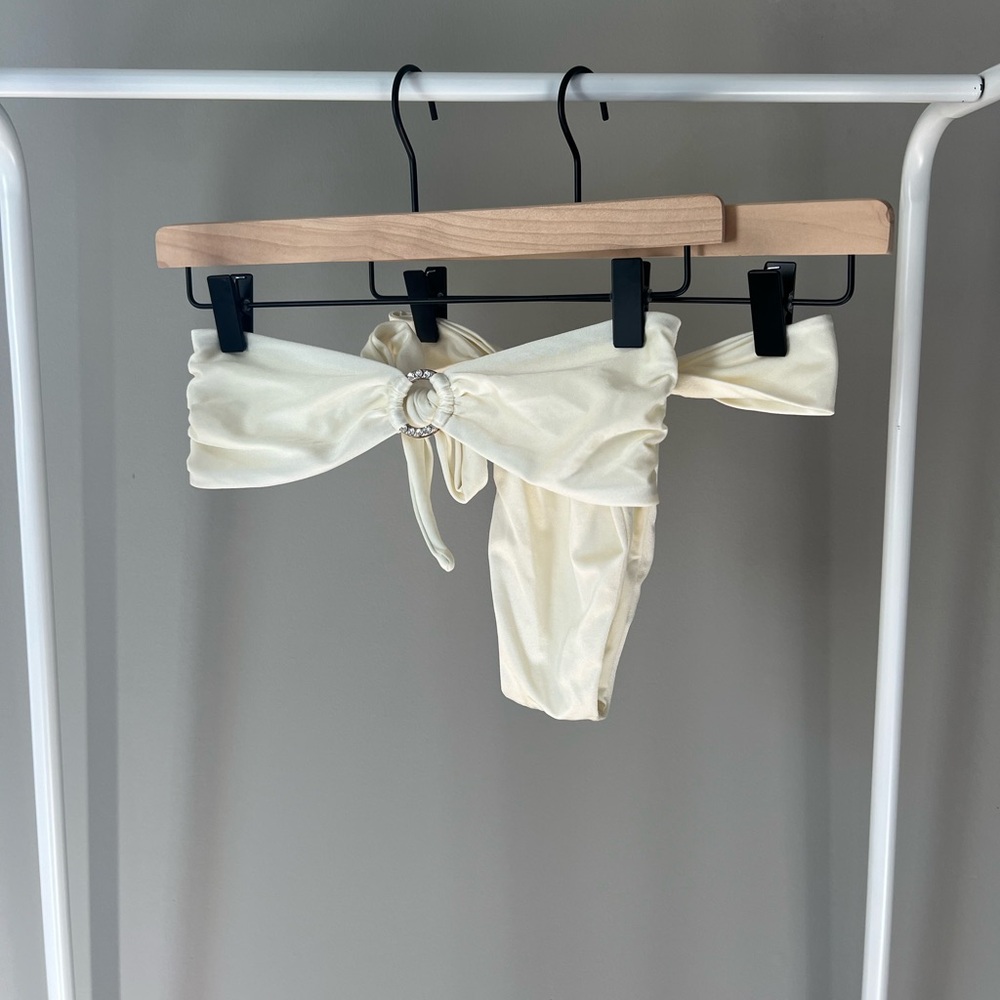 HARD SWIMWEAR SET